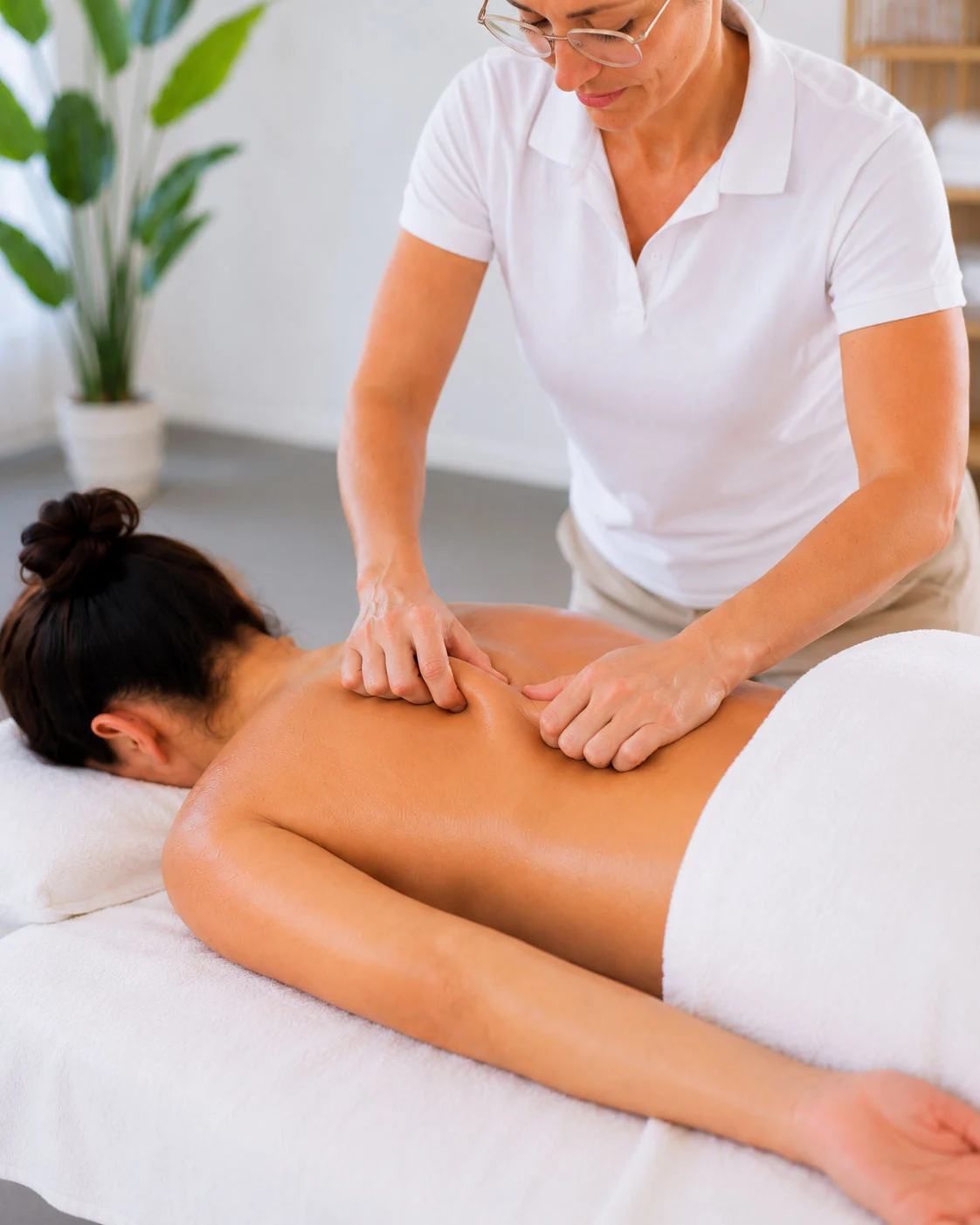 Bindegewebsmassage im Massage Zentrum Würenlos